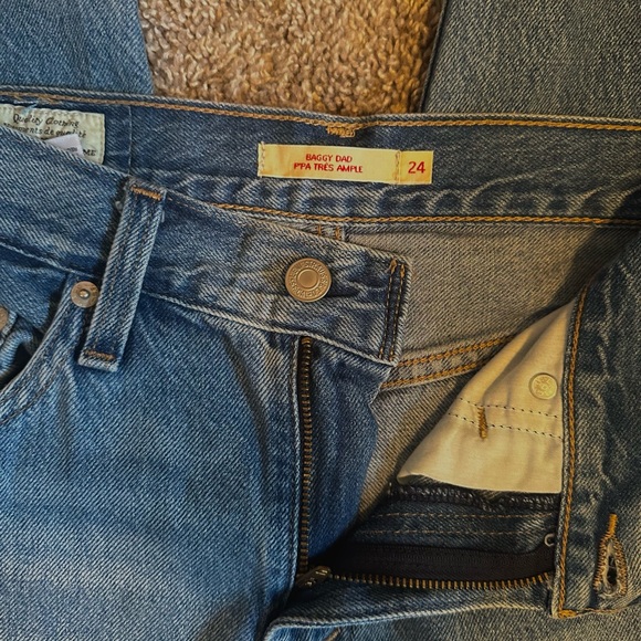 Levi’s Baggy Dad Jeans - Picture 4 of 4